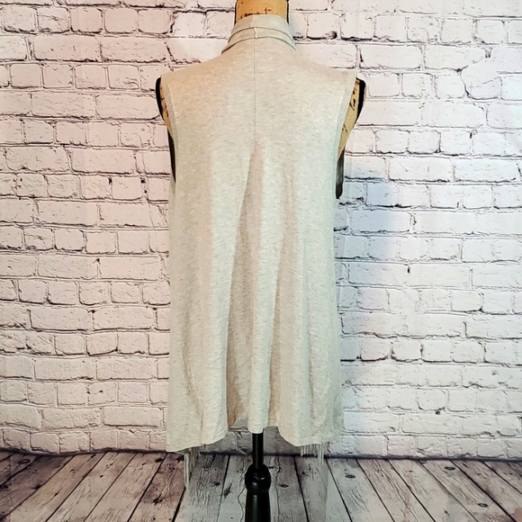 Central Park West Gray Sleeveless Cardigan Fringe Size M EUC - Picture 3 of 7